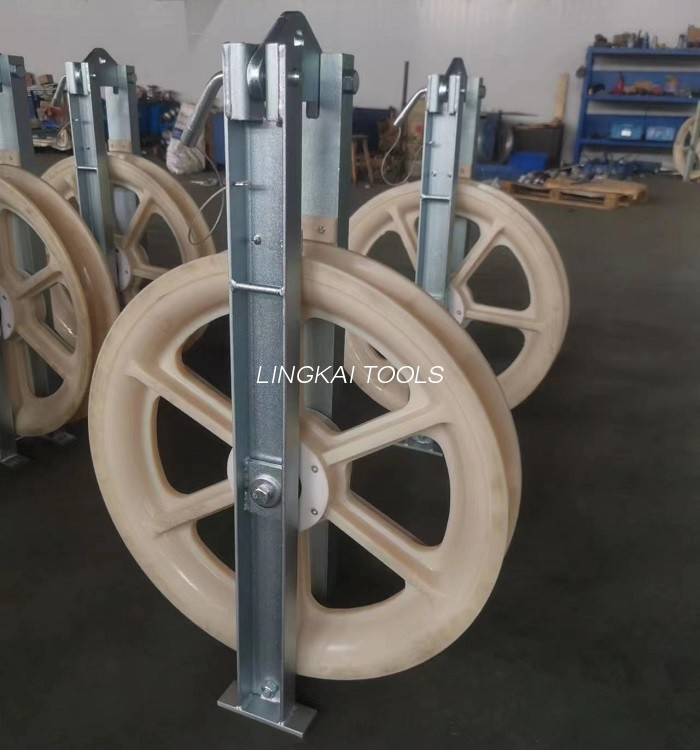 508 X 75 मिमी थ्री शीव्स ट्रांसमिशन लाइन एमसी नायलॉन कंडक्टर स्ट्रिंगिंग पायलट ब्लॉक